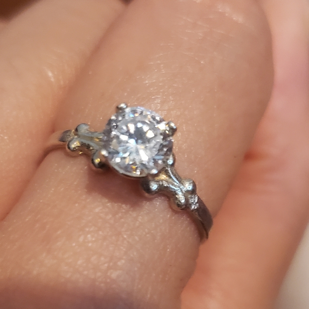 Kabana Sterling Silver Cubic Zirconia CZ Dainty Ring Size 5